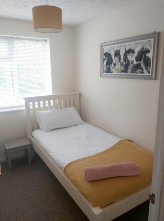 Ashford Holiday Home Smithy Drive Sleeps 5 Free Wifi And Vehicle Parking Kingsnorth Eksteriør billede